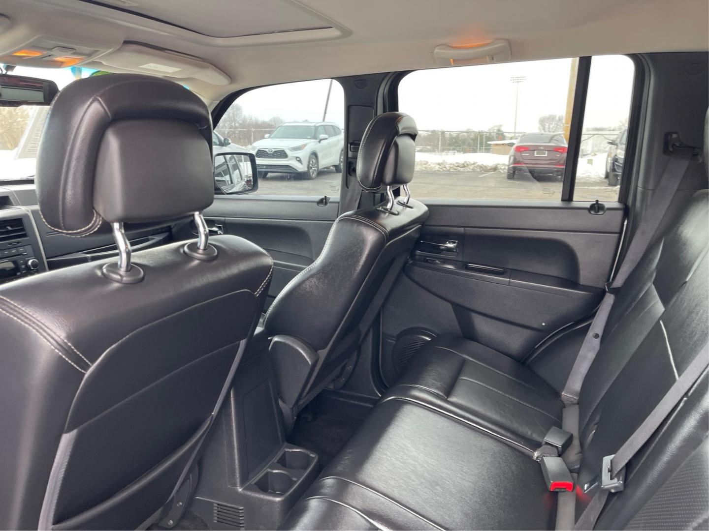 2012 Jeep Liberty Sport 4WD (1C4PJMAK8CW) with an 3.7L V6 SOHC 12V engine, 4-Speed Automatic transmission, located at 1099 N County Rd 25A, Troy, OH, 45373, (937) 908-9800, 40.057079, -84.212883 - 2012 Jeep Liberty Sport 4WD - Photo#9