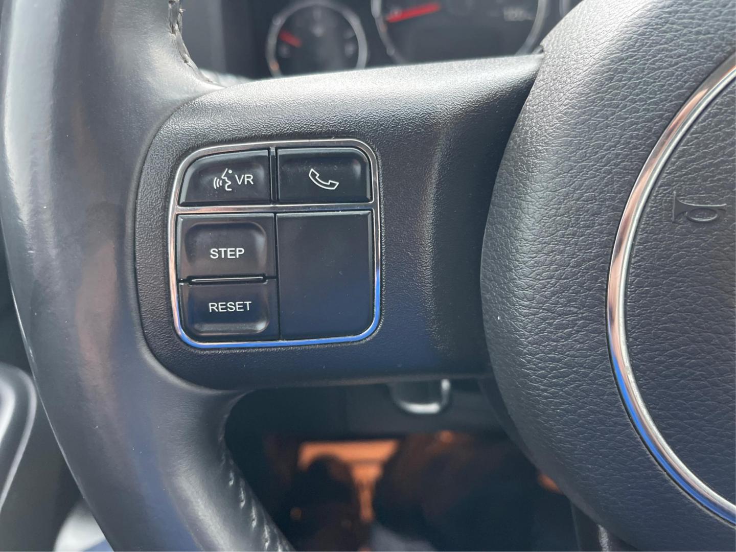 2012 Jeep Liberty Sport 4WD (1C4PJMAK8CW) with an 3.7L V6 SOHC 12V engine, 4-Speed Automatic transmission, located at 1099 N County Rd 25A, Troy, OH, 45373, (937) 908-9800, 40.057079, -84.212883 - 2012 Jeep Liberty Sport 4WD - Photo#15
