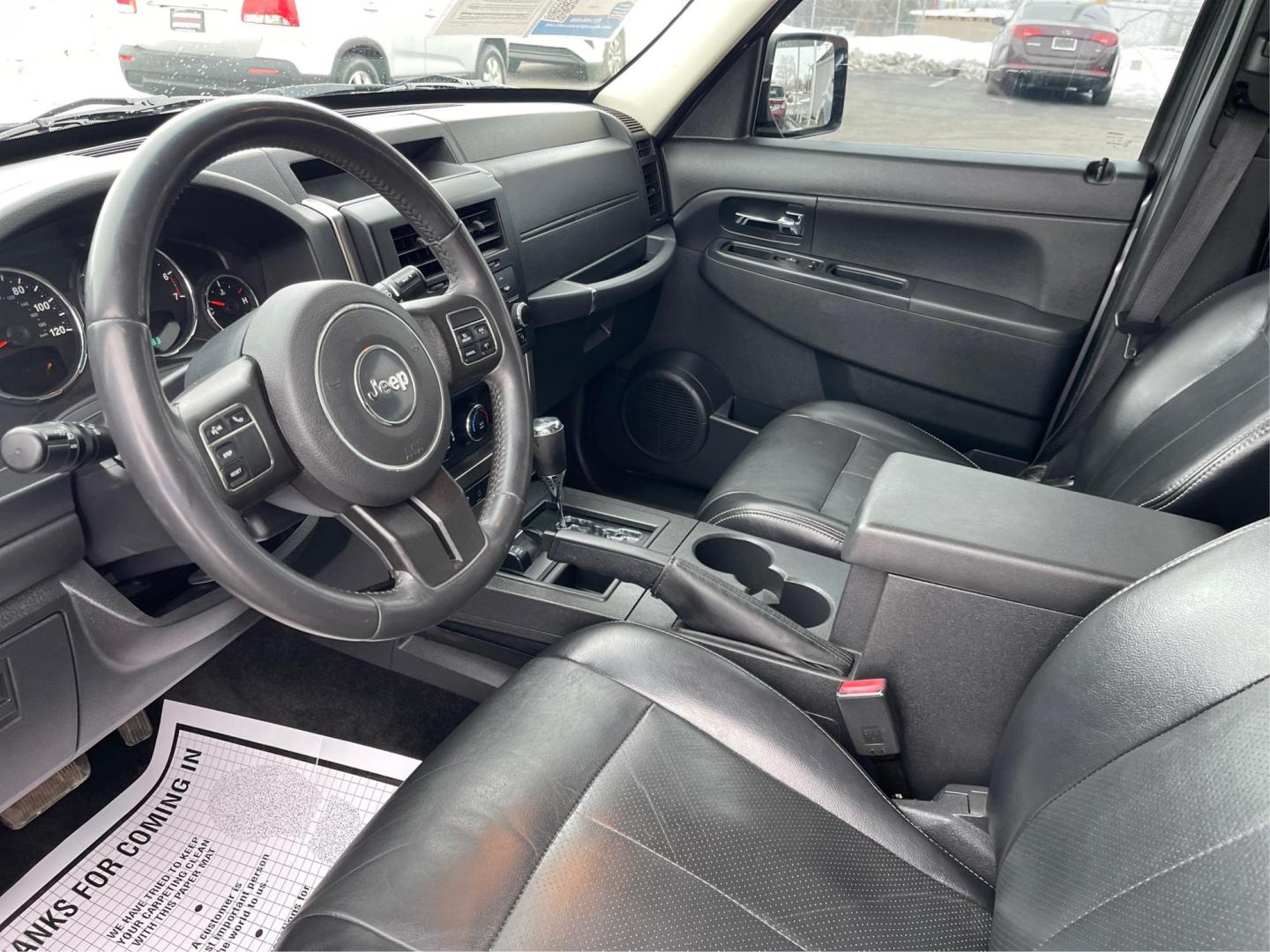2012 Jeep Liberty Sport 4WD (1C4PJMAK8CW) with an 3.7L V6 SOHC 12V engine, 4-Speed Automatic transmission, located at 1099 N County Rd 25A, Troy, OH, 45373, (937) 908-9800, 40.057079, -84.212883 - 2012 Jeep Liberty Sport 4WD - Photo#8