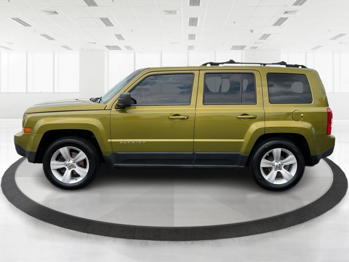 2012 Jeep Patriot Latitude 2WD (1C4NJPFA7CD) with an 2.0L L4 DOHC 16V engine, located at 401 Woodman Dr, Riverside, OH, 45431, (937) 908-9800, 39.760899, -84.123421 - 2012 Jeep Patriot Latitude 2WD - Photo#6