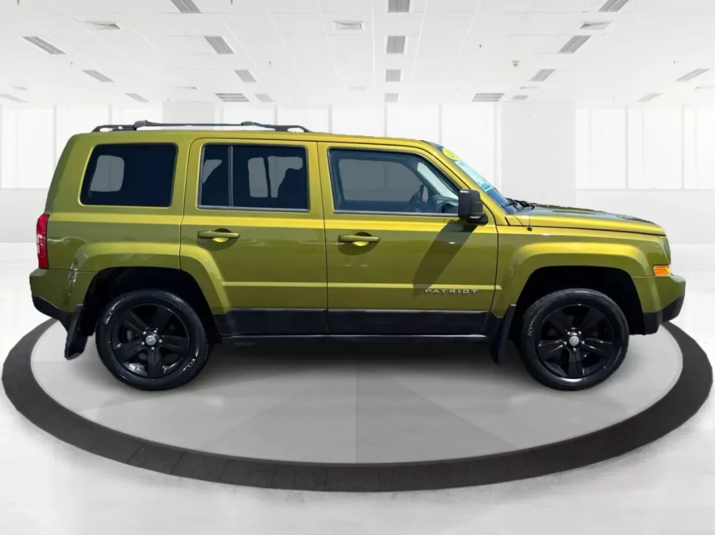 2012 Jeep Patriot Latitude 4WD (1C4NJRFB8CD) with an 2.4L L4 DOHC 16V engine, located at 1951 S Dayton Lakeview Rd., New Carlisle, OH, 45344, (937) 908-9800, 39.890999, -84.050255 - **Discover Your Next Adventure with the 2012 Jeep Patriot Latitude 4WD at Advantage Car and Credit!**<br /> <br /> Are you ready to elevate your weekend getaways and everyday commutes? The 2012 Jeep Patriot Latitude 4WD is the perfect companion for those who crave adventure and seek comfort in their - Photo#1