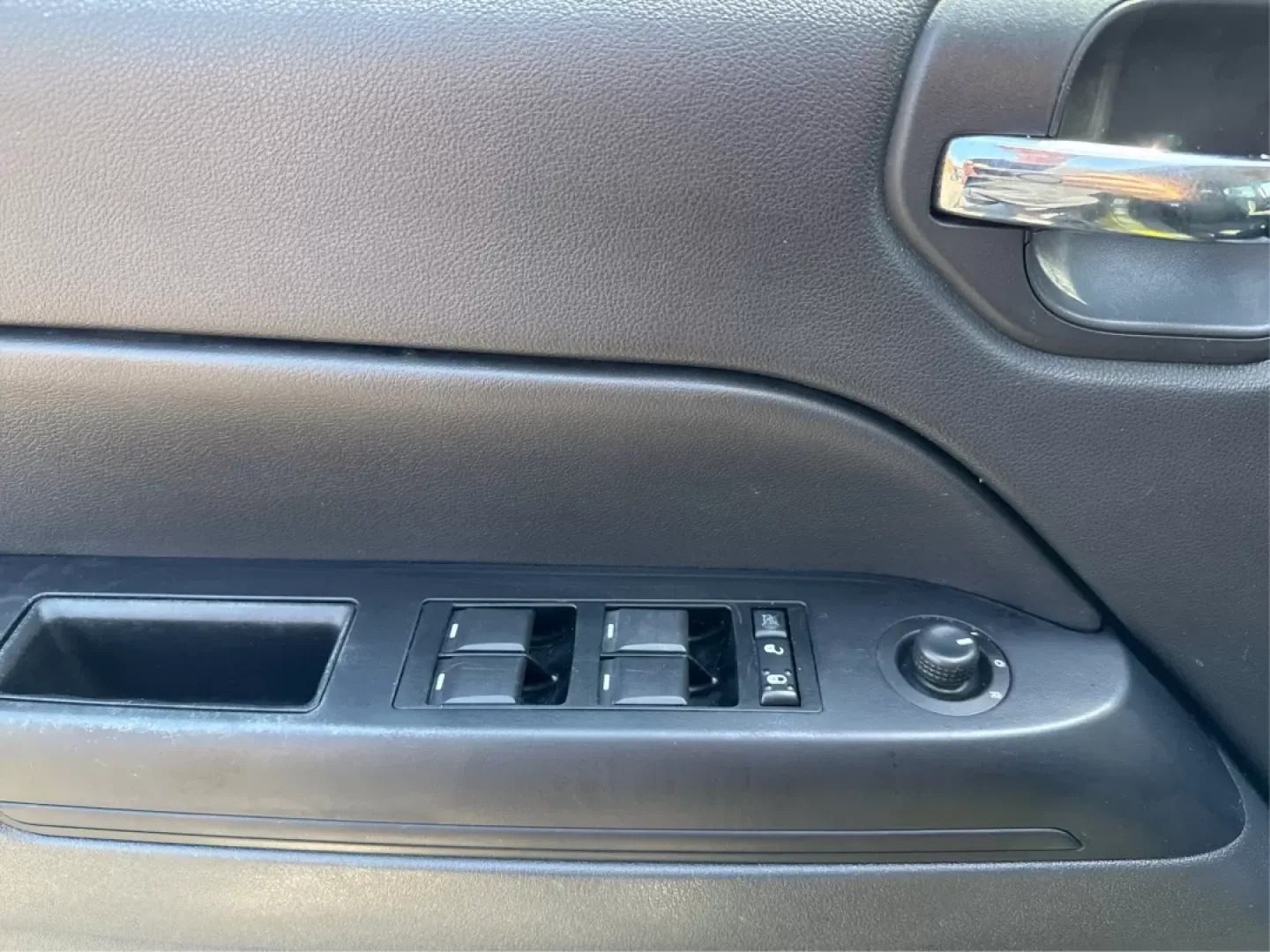 2012 Jeep Patriot Latitude 4WD (1C4NJRFB8CD) with an 2.4L L4 DOHC 16V engine, located at 1951 S Dayton Lakeview Rd., New Carlisle, OH, 45344, (937) 908-9800, 39.890999, -84.050255 - **Discover Your Next Adventure with the 2012 Jeep Patriot Latitude 4WD at Advantage Car and Credit!**<br /> <br /> Are you ready to elevate your weekend getaways and everyday commutes? The 2012 Jeep Patriot Latitude 4WD is the perfect companion for those who crave adventure and seek comfort in their - Photo#19