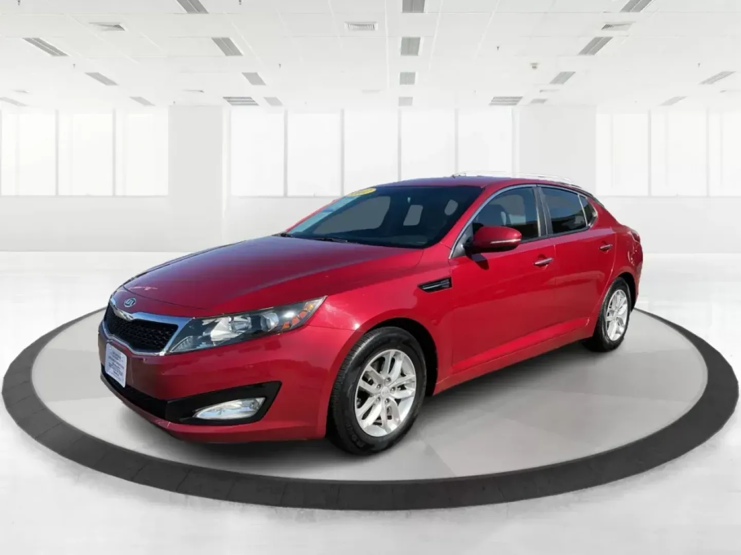 2012 Kia Optima LX (5XXGM4A73CG) with an Other engine, located at 8750 N County Rd 25A, Piqua, OH, 45356, (937) 908-9800, 40.164391, -84.232513 - **Discover Your Next Adventure with the 2012 Kia Optima LX at Advantage Car and Credit!**<br /> <br /> Are you searching for a reliable sedan that perfectly blends style, comfort, and functionality? Look no further than the 2012 Kia Optima LX, available now at Advantage Car and Credit in Fairborn, O - Photo#7