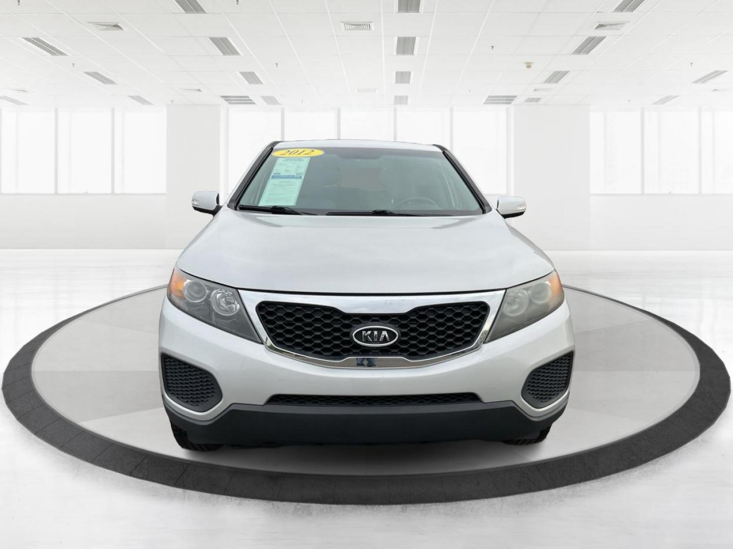 2012 Kia Sorento LX (5XYKTCA68CG) with an 2.4L I-4 gasoline direct injection engine, located at 4508 South Dixie Dr, Moraine, OH, 45439, (937) 908-9800, 39.689976, -84.218452 - 2012 Kia Sorento LX - Photo#6