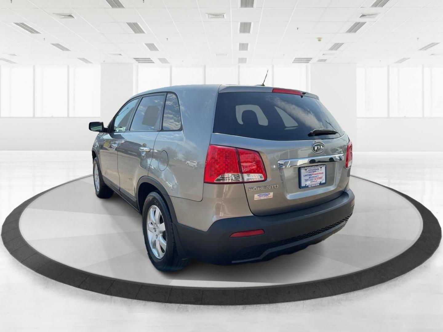 2012 Kia Sorento LX (5XYKT3A17CG) with an 2.4L I-4 DOHC engine, located at 401 Woodman Dr, Riverside, OH, 45431, (937) 908-9800, 39.760899, -84.123421 - 2012 Kia Sorento LX - Photo#4