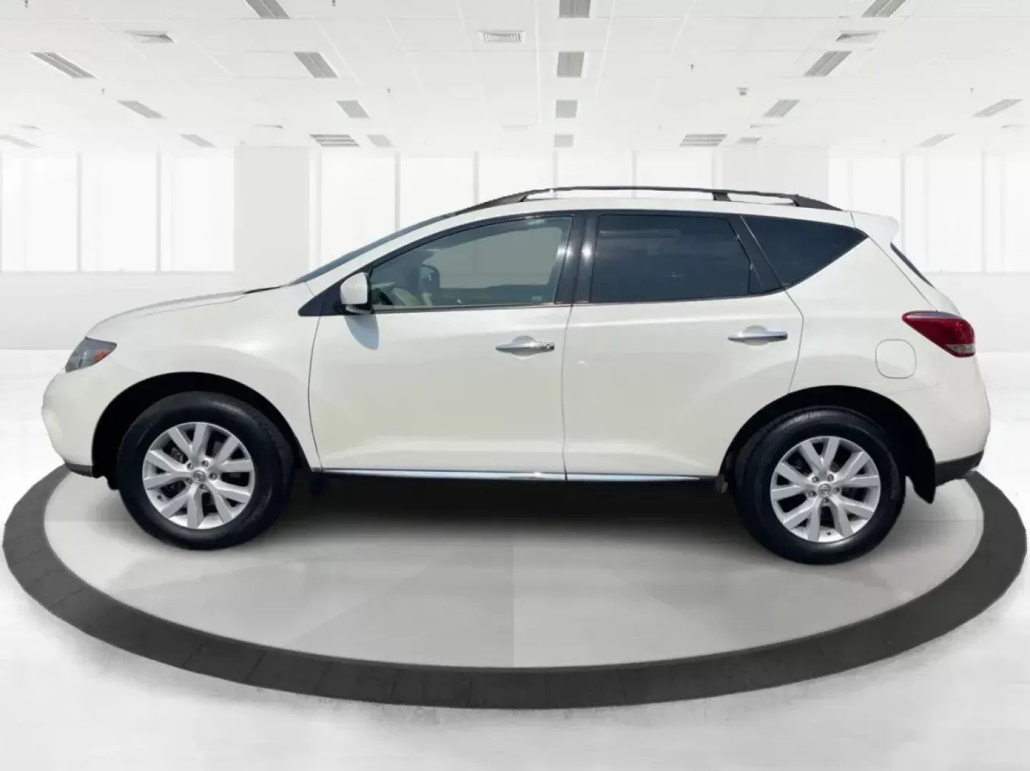 2012 Nissan Murano SL (JN8AZ1MW8CW) with an 3.5L V-6 DOHC engine, located at 4508 South Dixie Dr, Moraine, OH, 45439, (937) 908-9800, 39.689976, -84.218452 - **Experience Luxury and Versatility with the 2012 Nissan Murano SL Perfect for Your Next Adventure**<br /> <br /> Are you ready to elevate your driving experience? The 2012 Nissan Murano SL is not just a vehicle; it's a lifestyle choice for families, adventurers, and commuters alike. With its styli - Photo#5