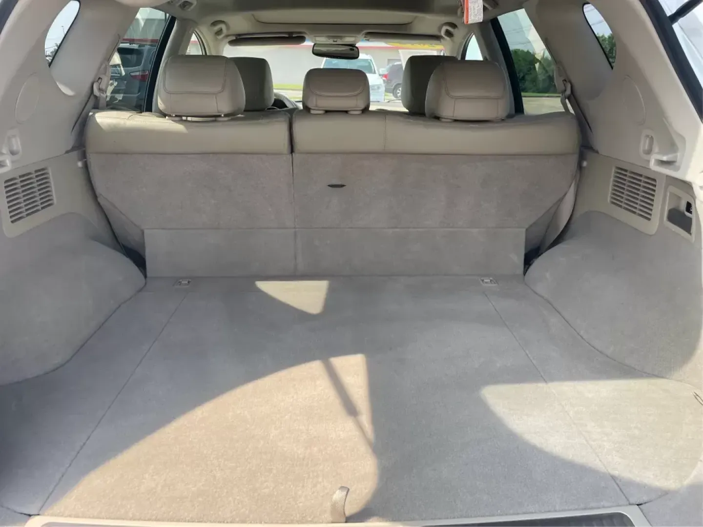 2012 Nissan Murano SL (JN8AZ1MW8CW) with an 3.5L V-6 DOHC engine, located at 4508 South Dixie Dr, Moraine, OH, 45439, (937) 908-9800, 39.689976, -84.218452 - **Experience Luxury and Versatility with the 2012 Nissan Murano SL Perfect for Your Next Adventure**<br /> <br /> Are you ready to elevate your driving experience? The 2012 Nissan Murano SL is not just a vehicle; it's a lifestyle choice for families, adventurers, and commuters alike. With its styli - Photo#11