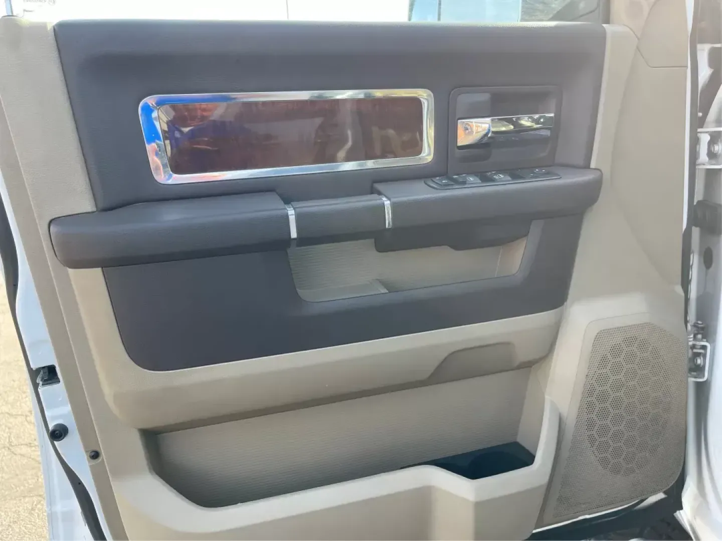 2012 Ram 1500 Laramie (1C6RD7JTXCS) with an Other engine, located at 8750 N County Rd 25A, Piqua, OH, 45356, (937) 908-9800, 40.164391, -84.232513 - 2012 Ram 1500 Laramie - Photo#18