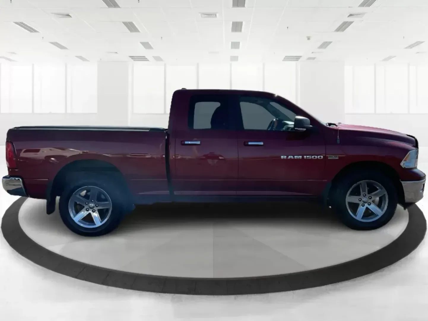 2012 Ram 1500 SLT (1C6RD7GT9CS) with an HEMI 5.7L V-8 variable valve control engine, located at 1951 S Dayton Lakeview Rd., New Carlisle, OH, 45344, (937) 908-9800, 39.890999, -84.050255 - 2012 Ram 1500 SLT - Photo#1