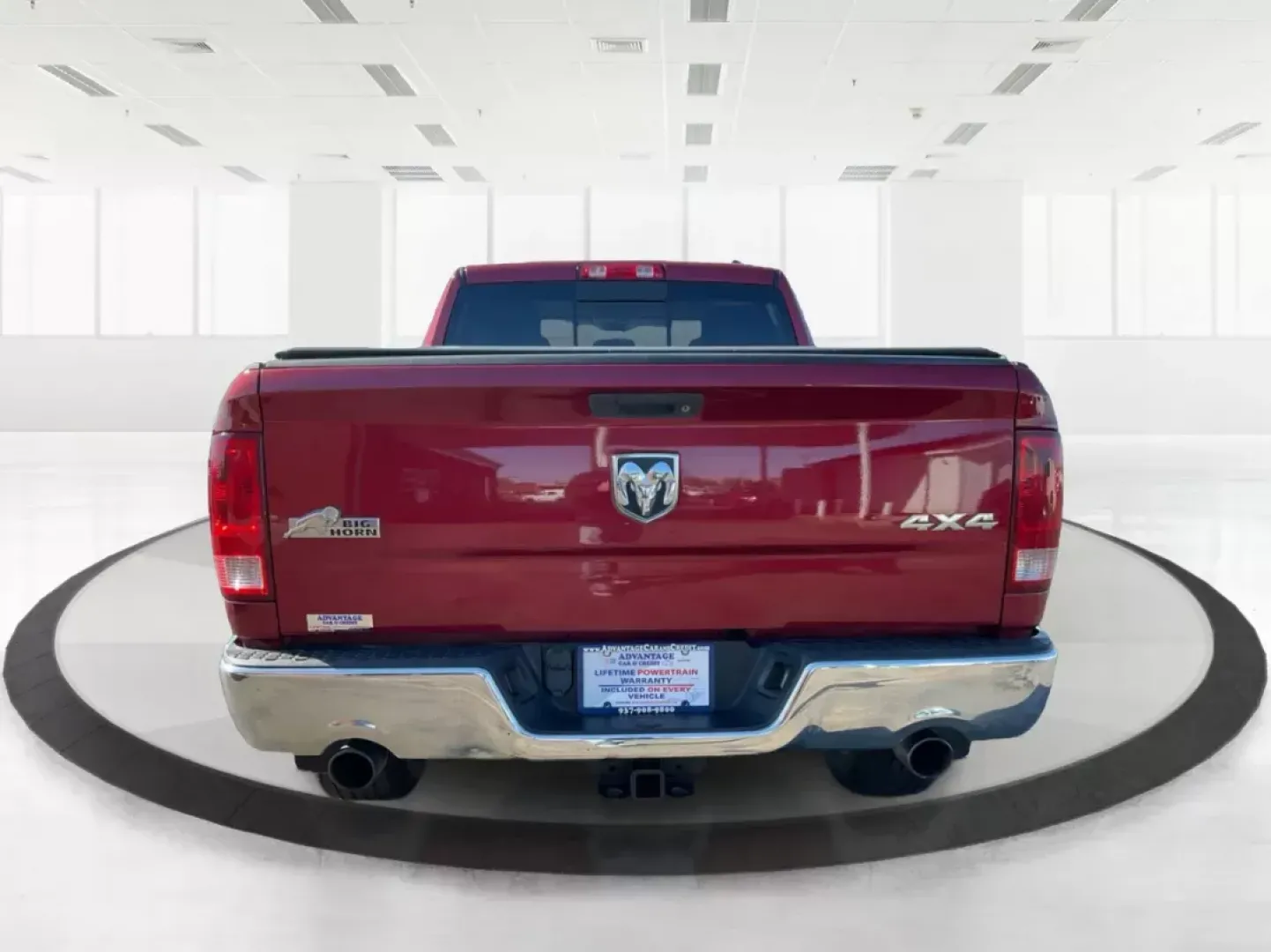 2012 Ram 1500 SLT (1C6RD7GT9CS) with an HEMI 5.7L V-8 variable valve control engine, located at 1951 S Dayton Lakeview Rd., New Carlisle, OH, 45344, (937) 908-9800, 39.890999, -84.050255 - 2012 Ram 1500 SLT - Photo#3