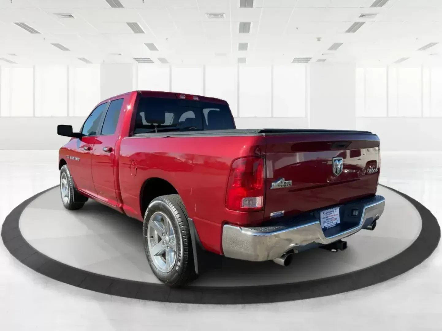 2012 Ram 1500 SLT (1C6RD7GT9CS) with an HEMI 5.7L V-8 variable valve control engine, located at 1951 S Dayton Lakeview Rd., New Carlisle, OH, 45344, (937) 908-9800, 39.890999, -84.050255 - 2012 Ram 1500 SLT - Photo#4