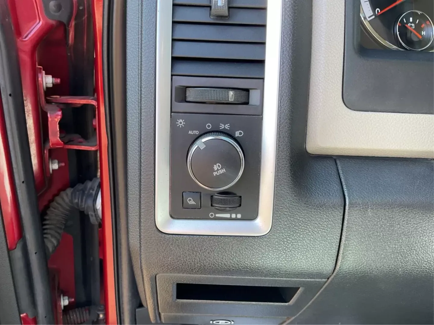 2012 Ram 1500 SLT (1C6RD7GT9CS) with an HEMI 5.7L V-8 variable valve control engine, located at 1951 S Dayton Lakeview Rd., New Carlisle, OH, 45344, (937) 908-9800, 39.890999, -84.050255 - **Unleash Adventure with the 2012 Ram 1500 SLT Your Next Truck Awaits!**<br /> <br /> Are you ready to elevate your weekend adventures or tackle your daily commute with confidence? Look no further than the 2012 Ram 1500 SLT, a robust and stylish pickup truck designed to meet the needs of families, - Photo#16