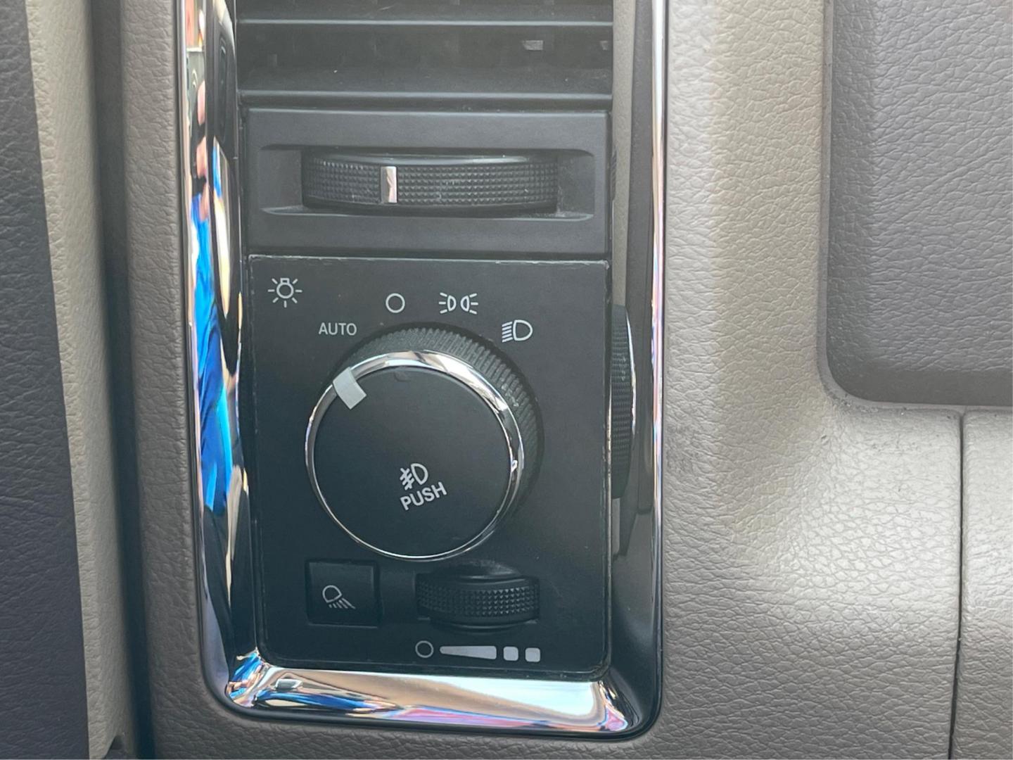 2012 Ram 1500 Laramie (1C6RD7JTXCS) with an Other engine, located at 1099 N County Rd 25A, Troy, OH, 45373, (937) 908-9800, 40.057079, -84.212883 - 2012 Ram 1500 Laramie - Photo#16