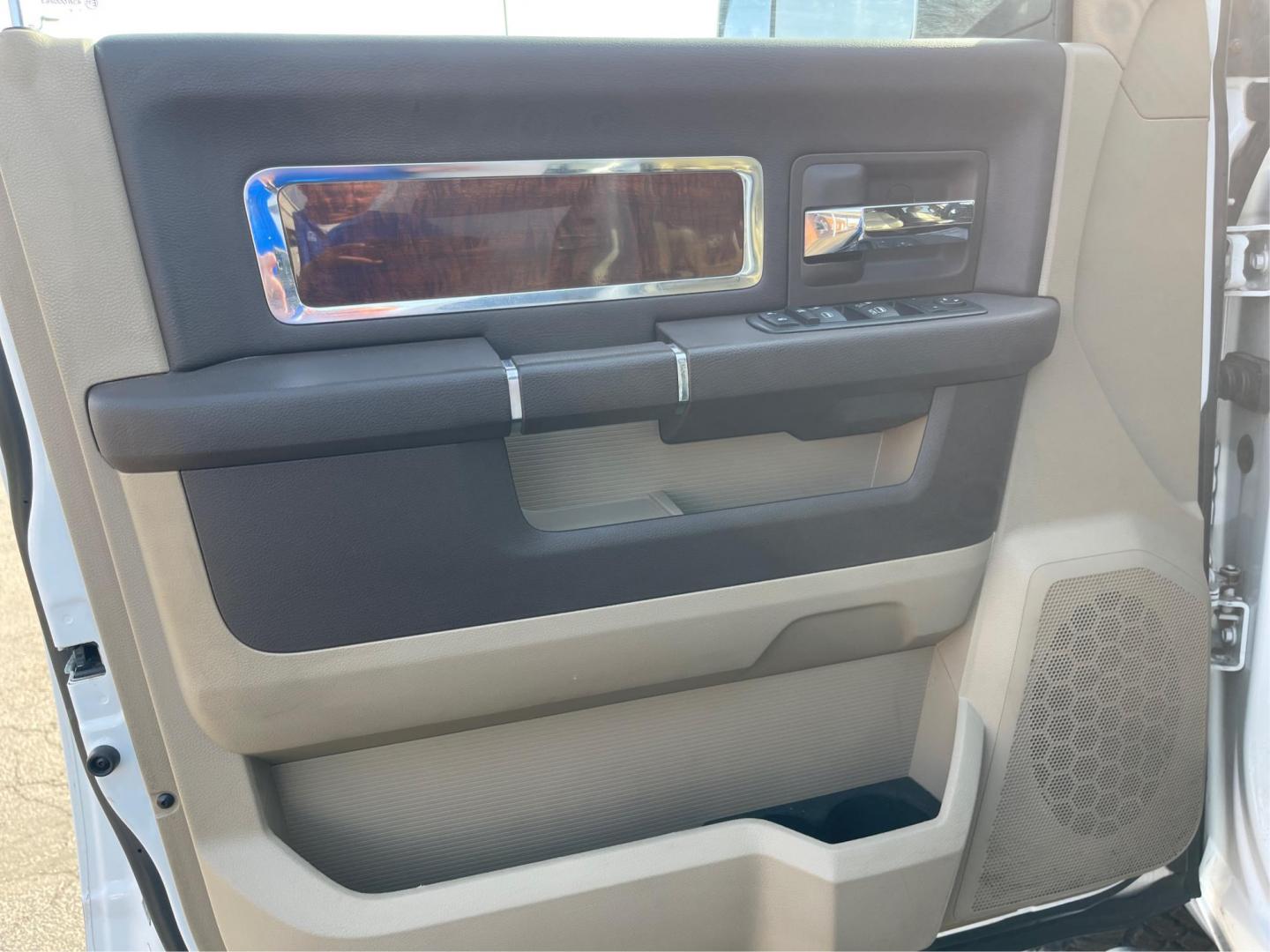 2012 Ram 1500 Laramie (1C6RD7JTXCS) with an Other engine, located at 1099 N County Rd 25A, Troy, OH, 45373, (937) 908-9800, 40.057079, -84.212883 - 2012 Ram 1500 Laramie - Photo#18