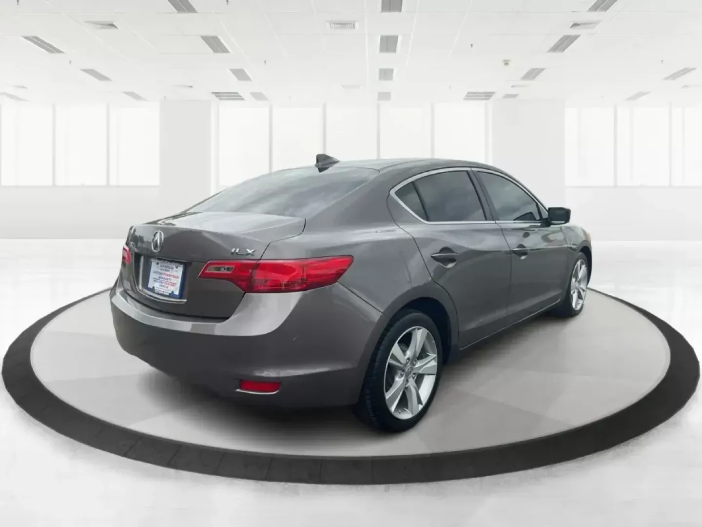 2013 Acura ILX 2.0L (19VDE1F7XDE) with an 2L I-4 i-VTEC variable valve control engine, located at 1230 East Main St, Xenia, OH, 45385, (937) 908-9800, 39.688026, -83.910172 - 2013 Acura ILX 2.0L - Photo#0