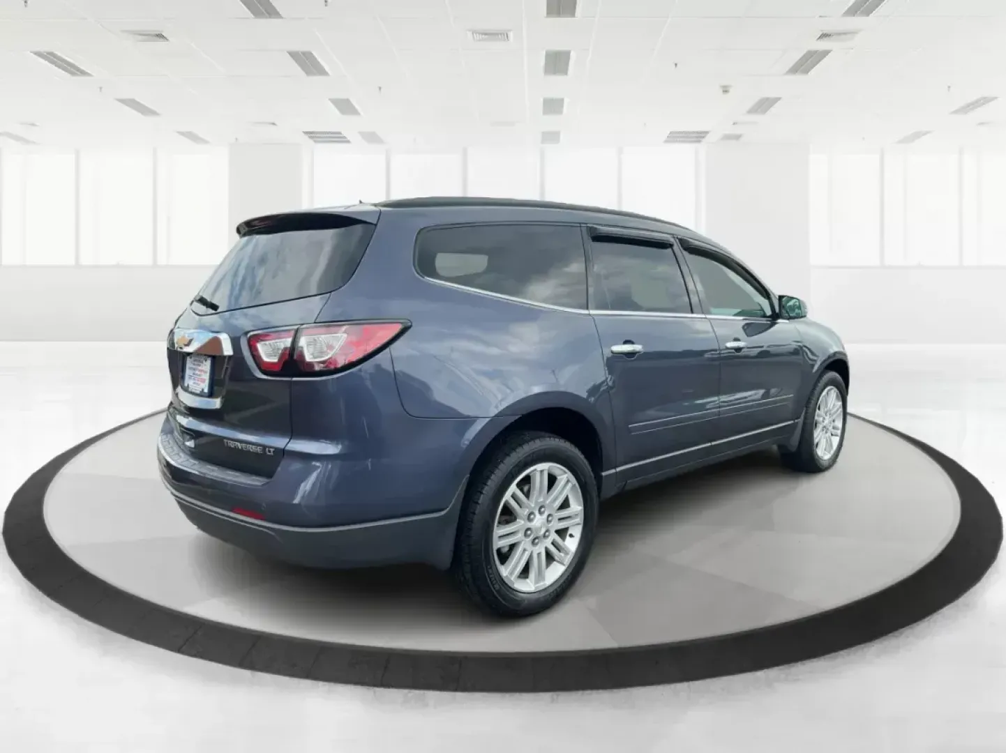 2013 Chevrolet Traverse 1LT (1GNKRGKD0DJ) with an 3.6L V-6 gasoline direct injection engine, located at 1951 S Dayton Lakeview Rd., New Carlisle, OH, 45344, (937) 908-9800, 39.890999, -84.050255 - **Embark on Your Next Adventure with the 2013 Chevrolet Traverse 1LT**<br /> <br /> Are you ready to elevate your family outings, road trips, or daily commutes? The 2013 Chevrolet Traverse 1LT is the perfect companion, designed for those seeking comfort, space, and versatility. With room for everyon - Photo#2