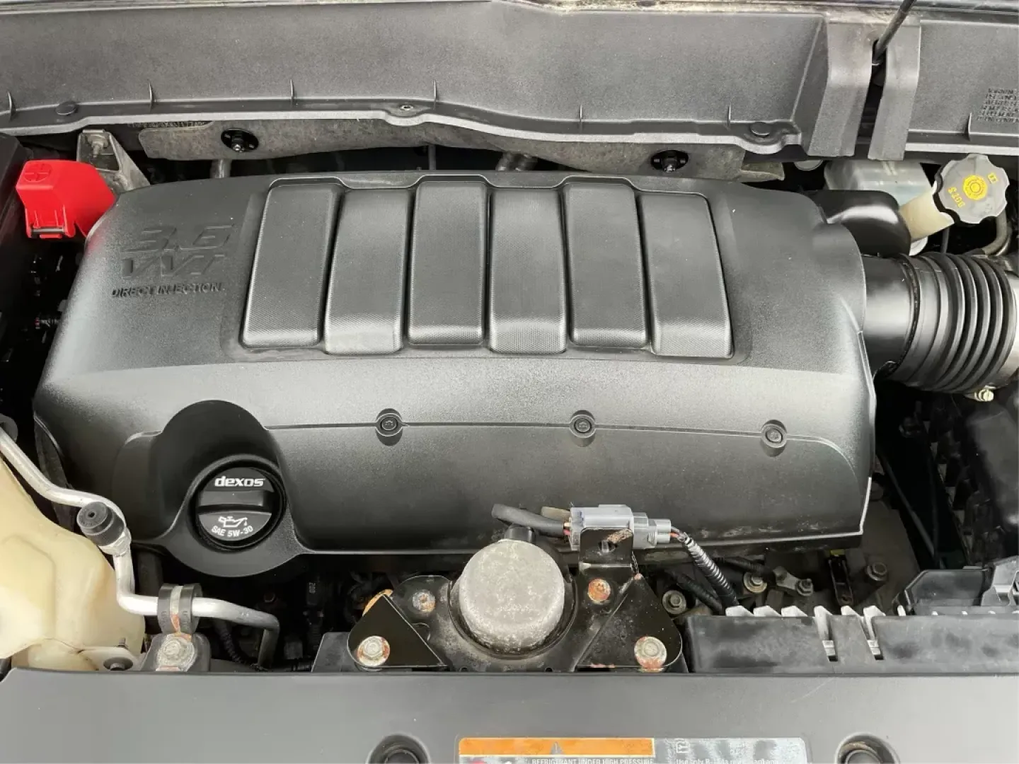 2013 Chevrolet Traverse 1LT (1GNKRGKD0DJ) with an 3.6L V-6 gasoline direct injection engine, located at 1951 S Dayton Lakeview Rd., New Carlisle, OH, 45344, (937) 908-9800, 39.890999, -84.050255 - **Embark on Your Next Adventure with the 2013 Chevrolet Traverse 1LT**<br /> <br /> Are you ready to elevate your family outings, road trips, or daily commutes? The 2013 Chevrolet Traverse 1LT is the perfect companion, designed for those seeking comfort, space, and versatility. With room for everyon - Photo#9