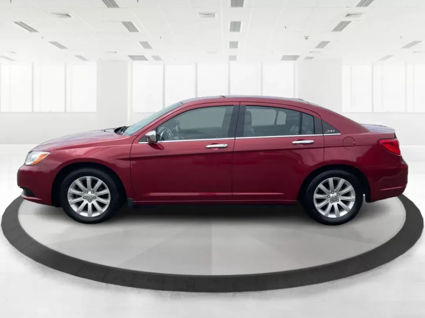 2013 Chrysler 200 Limited (1C3CCBCG7DN) with an Other engine, located at 1099 N County Rd 25A, Troy, OH, 45373, (937) 908-9800, 40.057079, -84.212883 - 2013 Chrysler 200 Limited - Photo#5