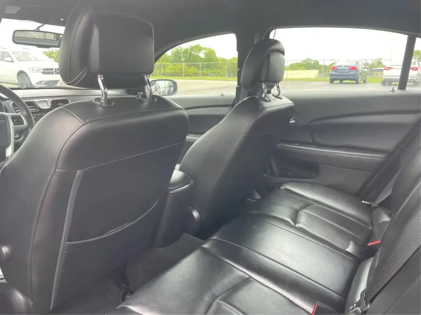 2013 Chrysler 200 Limited (1C3CCBCG7DN) with an Other engine, located at 1099 N County Rd 25A, Troy, OH, 45373, (937) 908-9800, 40.057079, -84.212883 - 2013 Chrysler 200 Limited - Photo#9