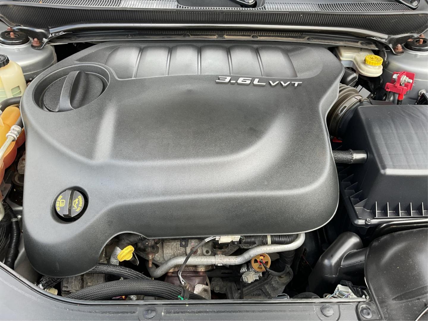 2013 Chrysler 200 Limited (1C3CCBCG9DN) with an Other engine, located at 1184 Kauffman Ave, Fairborn, OH, 45324, (937) 908-9800, 39.807072, -84.030914 - 2013 Chrysler 200 Limited - Photo#10