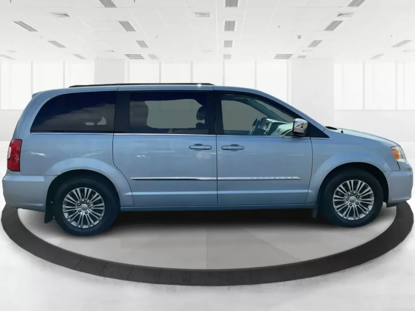 2013 Chrysler Town and Country Touring-L (2C4RC1CG5DR) with an Pentastar 3.6L V-6 DOHC engine, located at 1099 N County Rd 25A, Troy, OH, 45373, (937) 908-9800, 40.057079, -84.212883 - **Drive Family Adventures in the 2013 Chrysler Town and Country Touring-L Your Perfect Companion for Fun and Functionality!**<br /> <br /> Are you searching for the ideal vehicle to accommodate your growing family or enhance your daily commutes? Look no further than the stunning 2013 Chrysler Tow - Photo#1