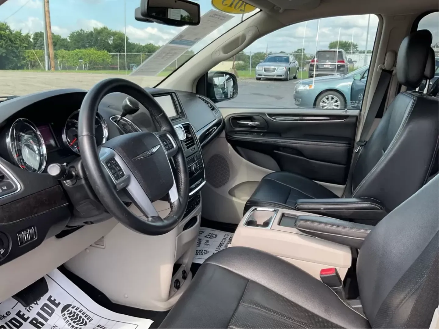 2013 Chrysler Town and Country Touring-L (2C4RC1CG5DR) with an Pentastar 3.6L V-6 DOHC engine, located at 1099 N County Rd 25A, Troy, OH, 45373, (937) 908-9800, 40.057079, -84.212883 - **Drive Family Adventures in the 2013 Chrysler Town and Country Touring-L Your Perfect Companion for Fun and Functionality!**<br /> <br /> Are you searching for the ideal vehicle to accommodate your growing family or enhance your daily commutes? Look no further than the stunning 2013 Chrysler Tow - Photo#9