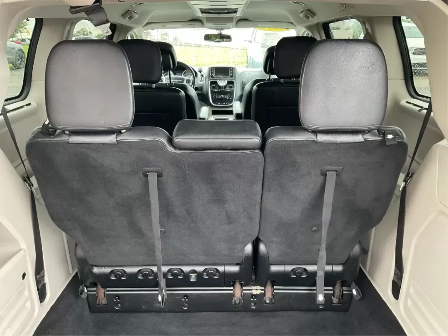 2013 Chrysler Town and Country Touring (2C4RC1BG5DR) with an Pentastar 3.6L V-6 DOHC engine, located at 4508 South Dixie Dr, Moraine, OH, 45439, (937) 908-9800, 39.689976, -84.218452 - **Discover the Family-Friendly 2013 Chrysler Town and Country Touring at Advantage Car and Credit in Fairborn, OH!**<br /> <br /> Are you in the market for a spacious and reliable vehicle that caters to your family's adventures? Look no further than the 2013 Chrysler Town and Country Touring, a - Photo#11