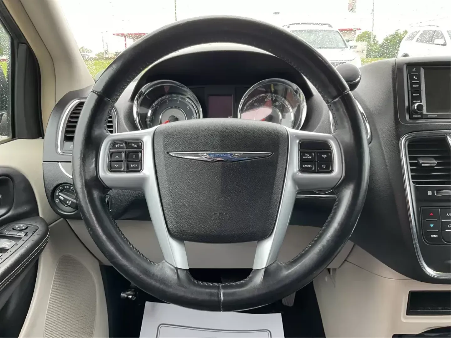 2013 Chrysler Town and Country Touring (2C4RC1BG5DR) with an Pentastar 3.6L V-6 DOHC engine, located at 4508 South Dixie Dr, Moraine, OH, 45439, (937) 908-9800, 39.689976, -84.218452 - **Discover the Family-Friendly 2013 Chrysler Town and Country Touring at Advantage Car and Credit in Fairborn, OH!**<br /> <br /> Are you in the market for a spacious and reliable vehicle that caters to your family's adventures? Look no further than the 2013 Chrysler Town and Country Touring, a - Photo#15