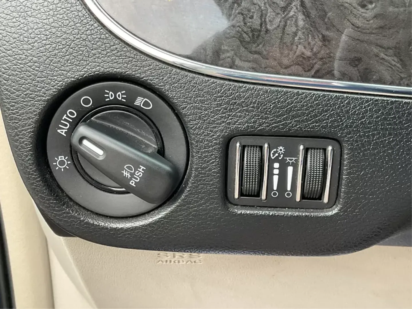 2013 Chrysler Town and Country Touring (2C4RC1BG5DR) with an Pentastar 3.6L V-6 DOHC engine, located at 4508 South Dixie Dr, Moraine, OH, 45439, (937) 908-9800, 39.689976, -84.218452 - **Discover the Family-Friendly 2013 Chrysler Town and Country Touring at Advantage Car and Credit in Fairborn, OH!**<br /> <br /> Are you in the market for a spacious and reliable vehicle that caters to your family's adventures? Look no further than the 2013 Chrysler Town and Country Touring, a - Photo#16