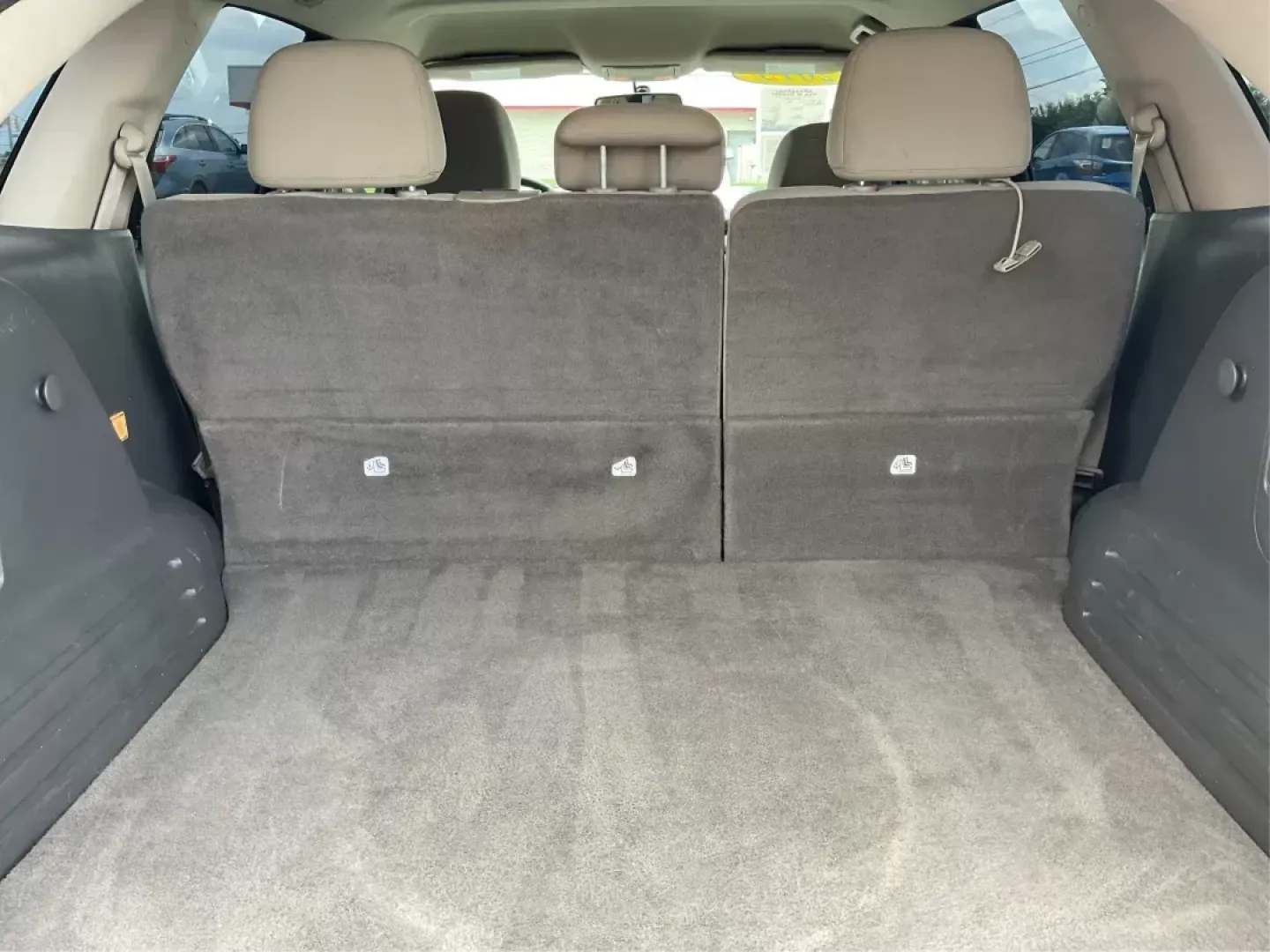 2013 Ford Edge SE (2FMDK3GC6DB) with an Other engine, located at 880 E. National Road, Vandalia, OH, 45377, (937) 908-9800, 39.891918, -84.183594 - **Discover Your Next Adventure with the 2013 Ford Edge SE A Perfect Family SUV!**<br /> <br /> Are you searching for a reliable and stylish SUV to elevate your family's adventures? The 2013 Ford Edge SE, available at Advantage Car and Credit in Fairborn, OH, is the ideal vehicle for families and in - Photo#11