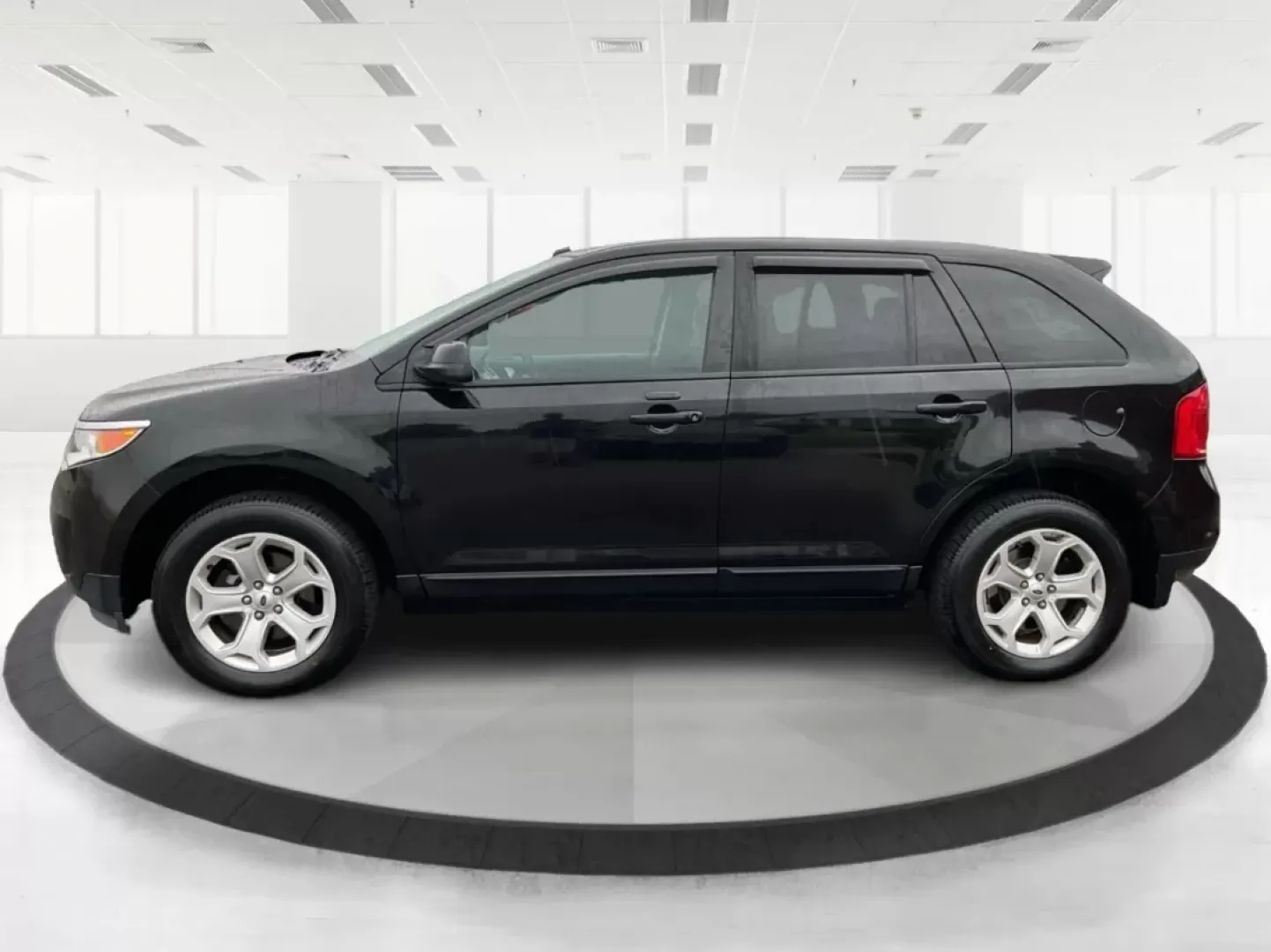 2013 Ford Edge SEL (2FMDK4JC1DB) with an 3.5L V-6 DOHC engine, located at 8750 N County Rd 25A, Piqua, OH, 45356, (937) 908-9800, 40.164391, -84.232513 - **Elevate Your Weekend Adventures with the 2013 Ford Edge SEL at Advantage Car and Credit!**<br /> <br /> Are you ready to embrace a lifestyle of comfort and adventure? Whether you're shuttling the kids to their weekend soccer games or embarking on a scenic road trip through Ohio's beautiful landsca - Photo#5