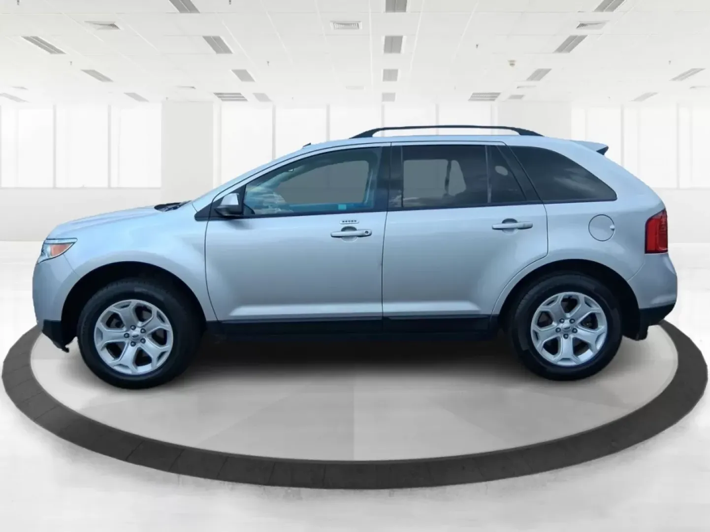 2013 Ford Edge SEL (2FMDK4JC3DB) with an 3.5L V-6 DOHC engine, located at 4508 South Dixie Dr, Moraine, OH, 45439, (937) 908-9800, 39.689976, -84.218452 - **Adventure Awaits with the 2013 Ford Edge SEL at Advantage Car and Credit!**<br /> <br /> If you're searching for a versatile SUV that's perfect for weekend getaways or daily commutes, look no further than this stunning 2013 Ford Edge SEL, now available at Advantage Car and Credit in Fairborn, OH. - Photo#5