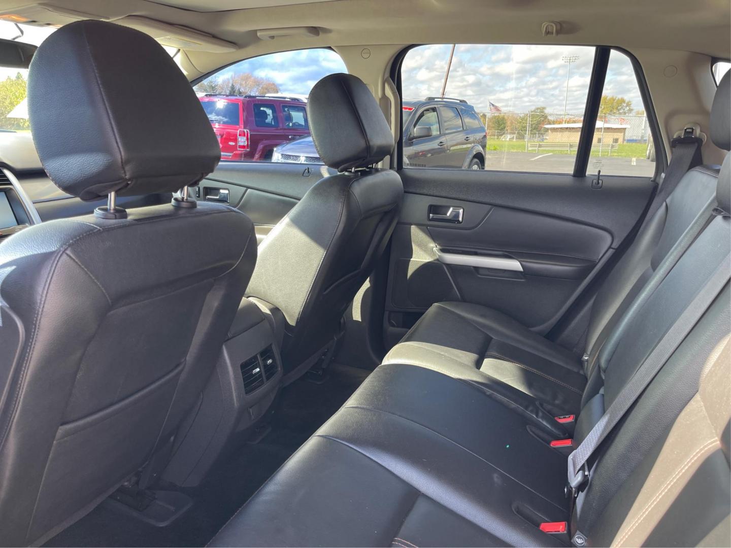 2013 Ford Edge SEL AWD (2FMDK4JC2DB) with an 3.5L V6 DOHC 24V engine, 6-Speed Automatic transmission, located at 1951 S Dayton Lakeview Rd., New Carlisle, OH, 45344, (937) 908-9800, 39.890999, -84.050255 - 2013 Ford Edge SEL AWD - Photo#9