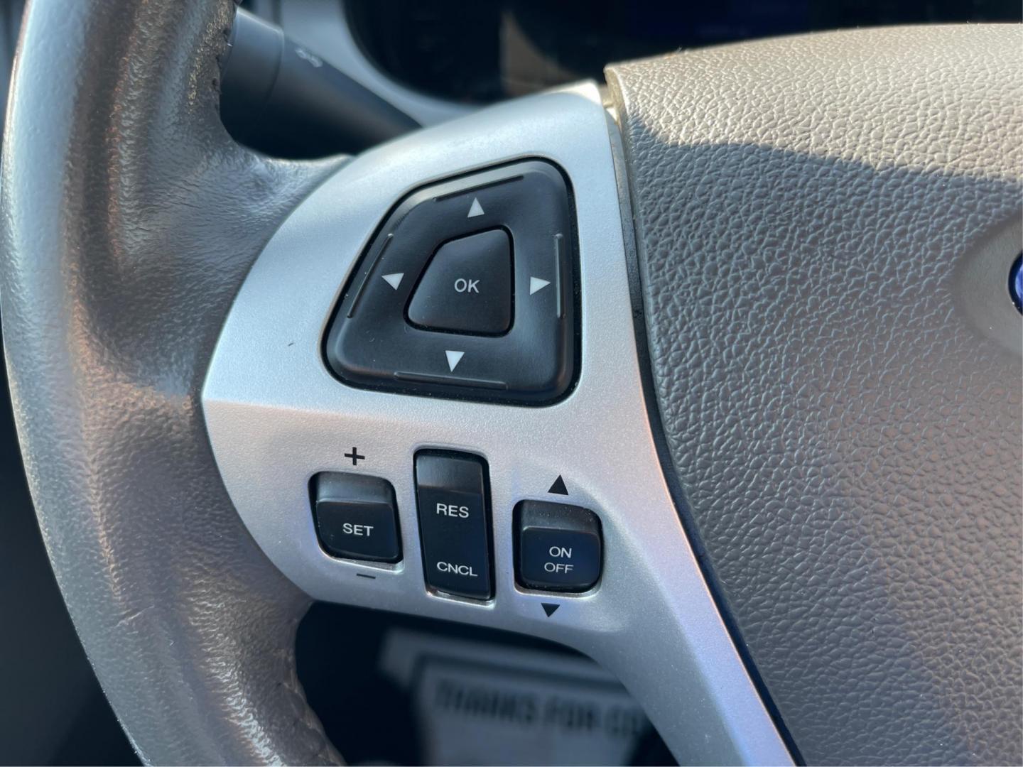 2013 Ford Edge SEL (2FMDK4JC8DB) with an 3.5L V-6 DOHC engine, located at 880 E. National Road, Vandalia, OH, 45377, (937) 908-9800, 39.891918, -84.183594 - 2013 Ford Edge SEL - Photo#14
