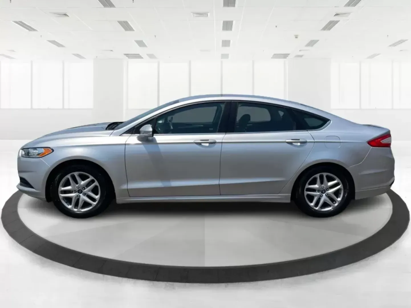2013 Ford Fusion SE (3FA6P0H73DR) with an Other engine, located at 1951 S Dayton Lakeview Rd., New Carlisle, OH, 45344, (937) 908-9800, 39.890999, -84.050255 - **Unlock Your Lifestyle with the 2013 Ford Fusion SE Perfect for Your Daily Adventures!**<br /> <br /> Are you looking for a sophisticated sedan that blends style, comfort, and technology? Look no further than this 2013 Ford Fusion SE, located at Advantage Car and Credit in Fairborn, OH. With its a - Photo#5