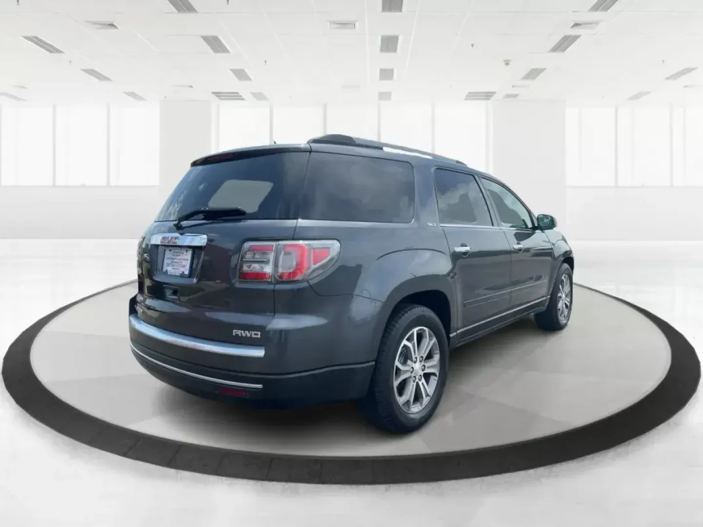 2013 GMC Acadia SLT-1 (1GKKVRKD3DJ) with an 3.6L V-6 gasoline direct injection engine, located at 4508 South Dixie Dr, Moraine, OH, 45439, (937) 908-9800, 39.689976, -84.218452 - Third Row - Photo#2