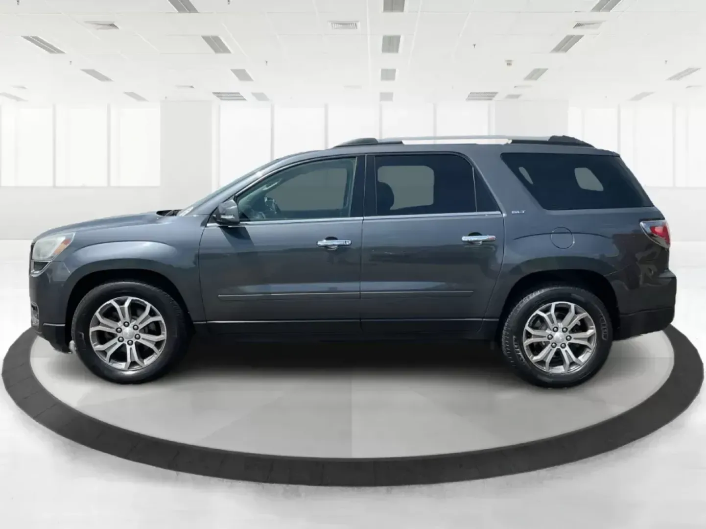 2013 GMC Acadia SLT-1 (1GKKVRKD3DJ) with an 3.6L V-6 gasoline direct injection engine, located at 4508 South Dixie Dr, Moraine, OH, 45439, (937) 908-9800, 39.689976, -84.218452 - Third Row - Photo#5
