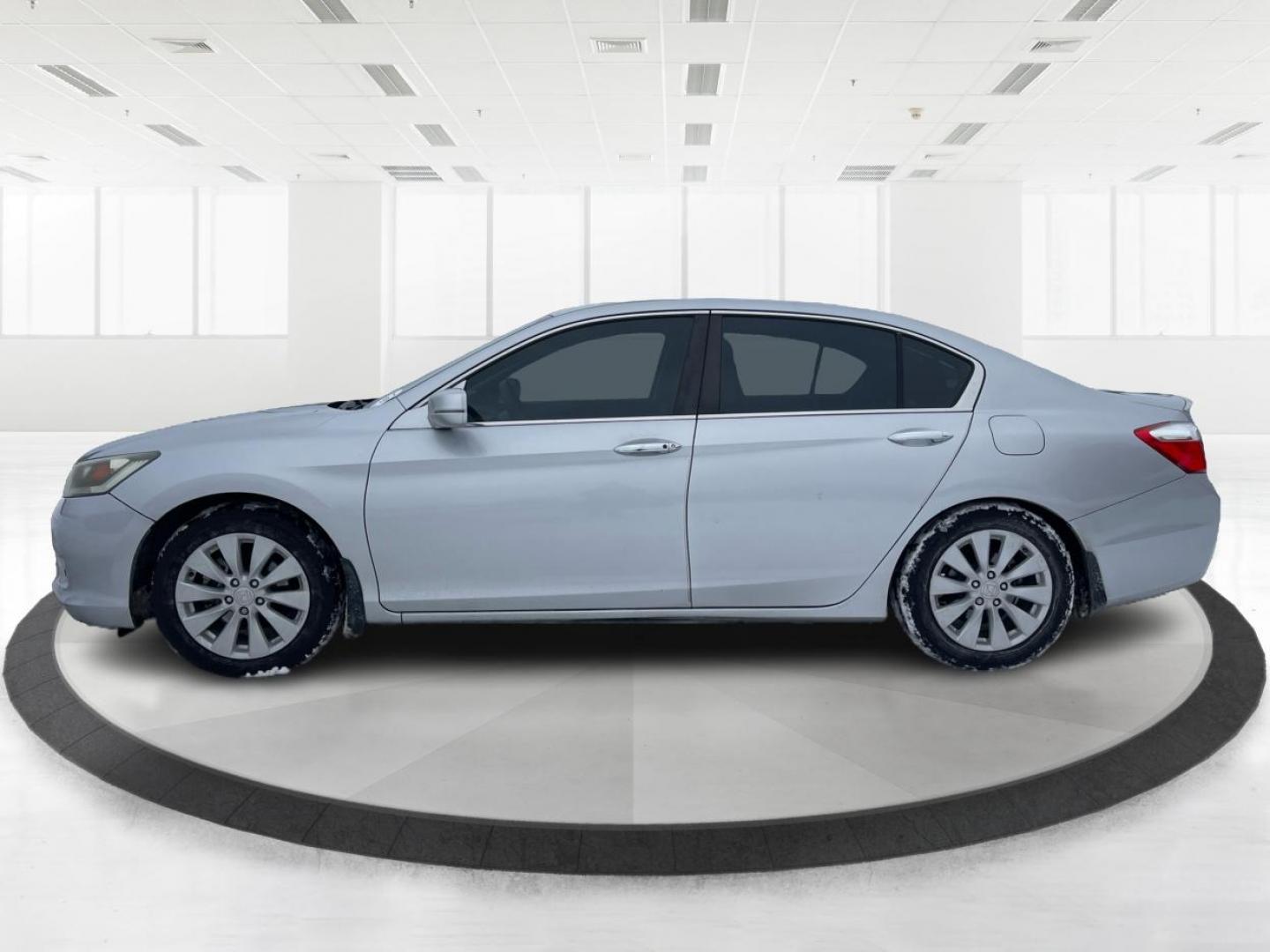 2013 Honda Accord EX Sedan CVT (1HGCR2F72DA) with an 2.4L L4 DOHC 16V engine, Continuously Variable Transmission transmission, located at 401 Woodman Dr, Riverside, OH, 45431, (937) 908-9800, 39.760899, -84.123421 - 2013 Honda Accord EX Sedan CVT - Photo#5