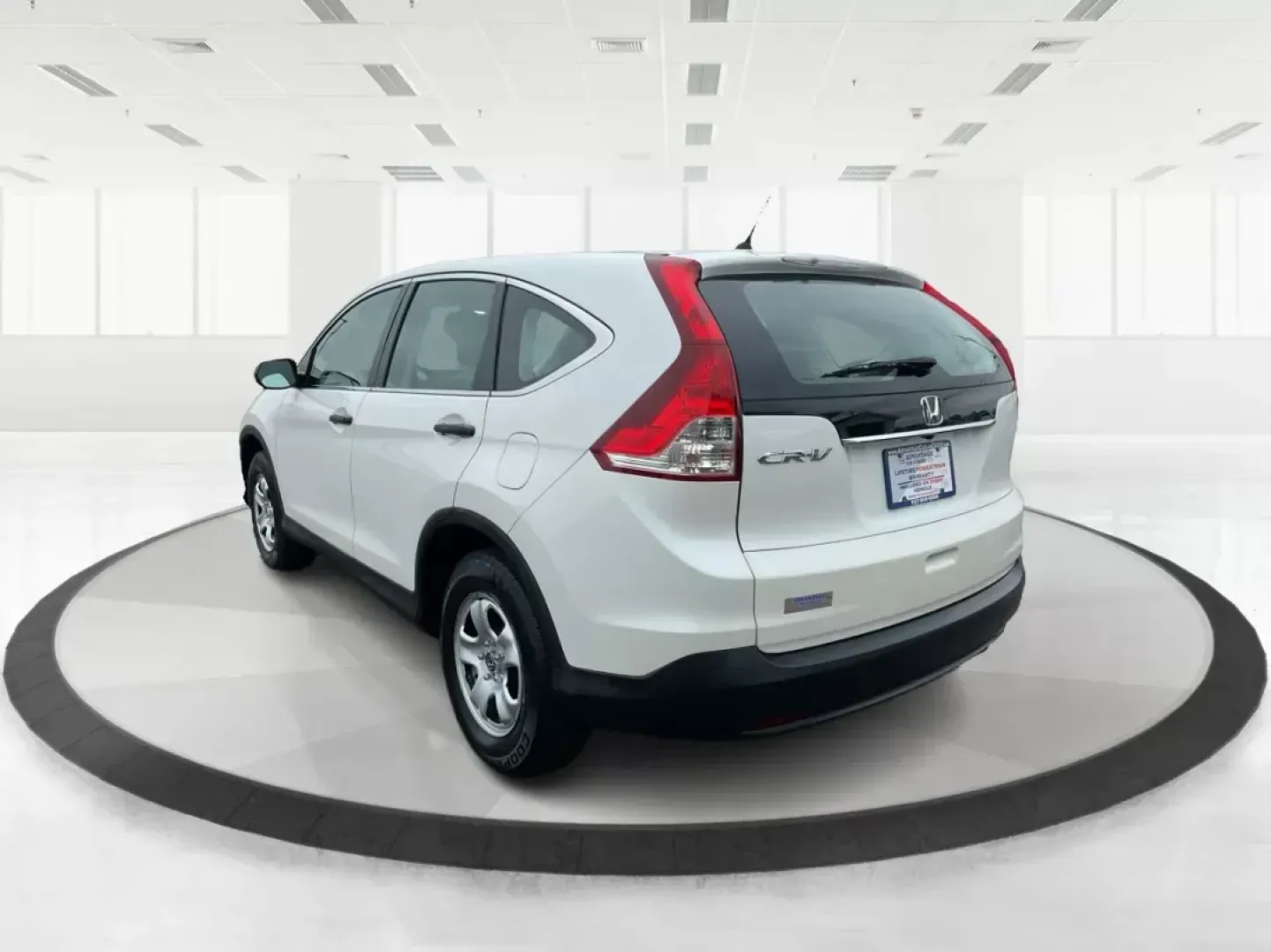 2013 Honda CR-V LX (5J6RM3H37DL) with an 2.4L I-4 DOHC engine, located at 4508 South Dixie Dr, Moraine, OH, 45439, (937) 908-9800, 39.689976, -84.218452 - ### Discover Your Adventure with the 2013 Honda CR-V LX at Advantage Car and Credit!<br /> <br /> Are you ready to elevate your daily commute or embark on a family road trip? The 2013 Honda CR-V LX, available now at Advantage Car and Credit in Fairborn, OH, is the perfect companion for both urban li - Photo#4