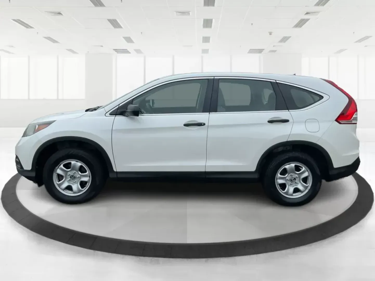 2013 Honda CR-V LX (5J6RM3H37DL) with an 2.4L I-4 DOHC engine, located at 4508 South Dixie Dr, Moraine, OH, 45439, (937) 908-9800, 39.689976, -84.218452 - ### Discover Your Adventure with the 2013 Honda CR-V LX at Advantage Car and Credit!<br /> <br /> Are you ready to elevate your daily commute or embark on a family road trip? The 2013 Honda CR-V LX, available now at Advantage Car and Credit in Fairborn, OH, is the perfect companion for both urban li - Photo#5