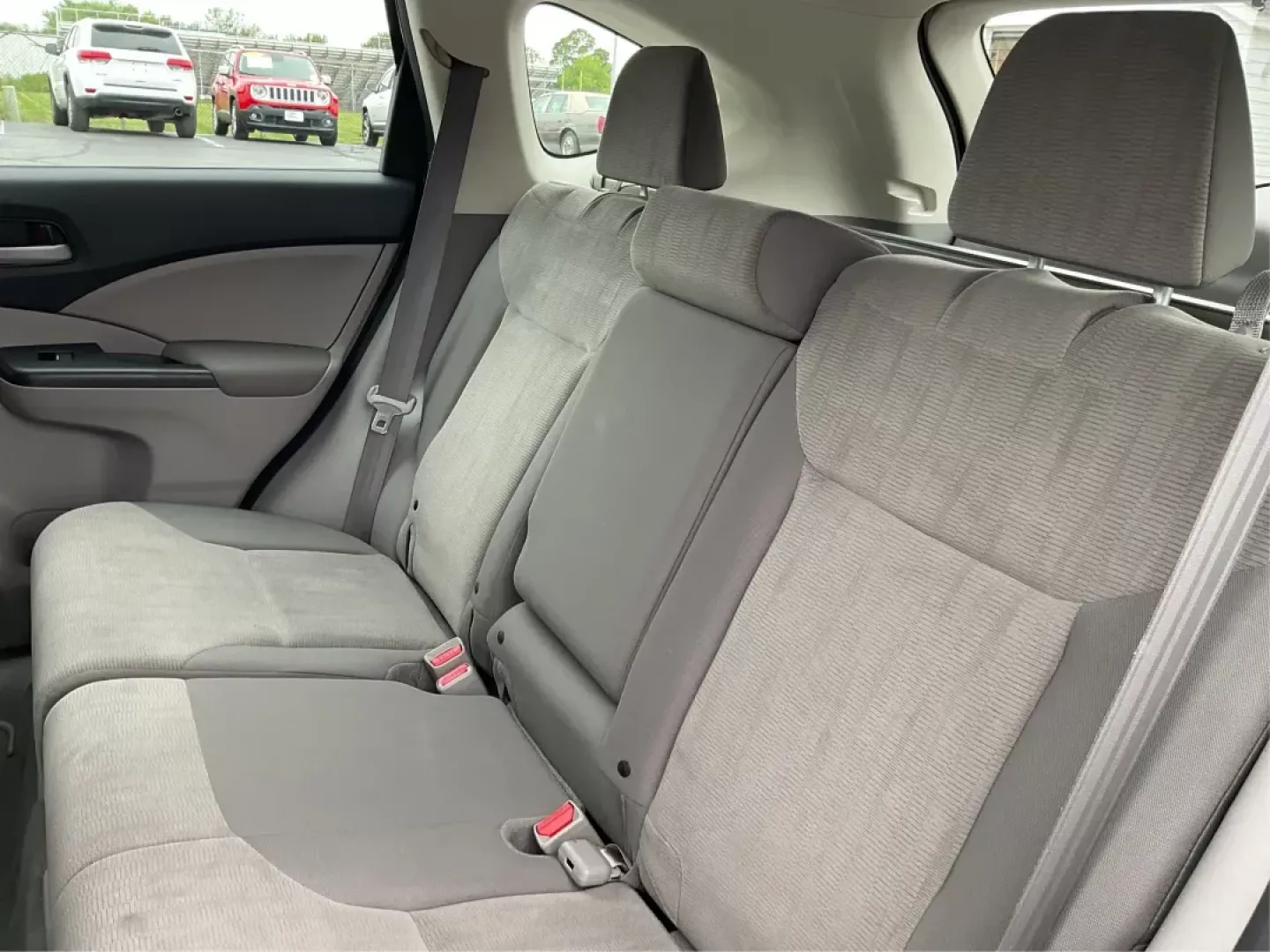 2013 Honda CR-V LX (5J6RM3H37DL) with an 2.4L I-4 DOHC engine, located at 4508 South Dixie Dr, Moraine, OH, 45439, (937) 908-9800, 39.689976, -84.218452 - ### Discover Your Adventure with the 2013 Honda CR-V LX at Advantage Car and Credit!<br /> <br /> Are you ready to elevate your daily commute or embark on a family road trip? The 2013 Honda CR-V LX, available now at Advantage Car and Credit in Fairborn, OH, is the perfect companion for both urban li - Photo#9