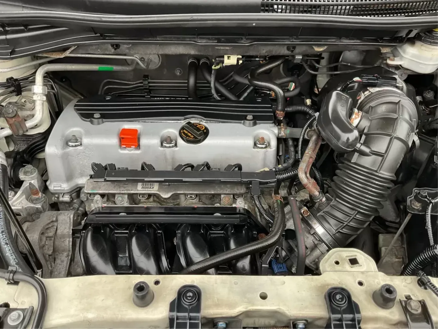 2013 Honda CR-V LX (5J6RM3H37DL) with an 2.4L I-4 DOHC engine, located at 4508 South Dixie Dr, Moraine, OH, 45439, (937) 908-9800, 39.689976, -84.218452 - ### Discover Your Adventure with the 2013 Honda CR-V LX at Advantage Car and Credit!<br /> <br /> Are you ready to elevate your daily commute or embark on a family road trip? The 2013 Honda CR-V LX, available now at Advantage Car and Credit in Fairborn, OH, is the perfect companion for both urban li - Photo#10