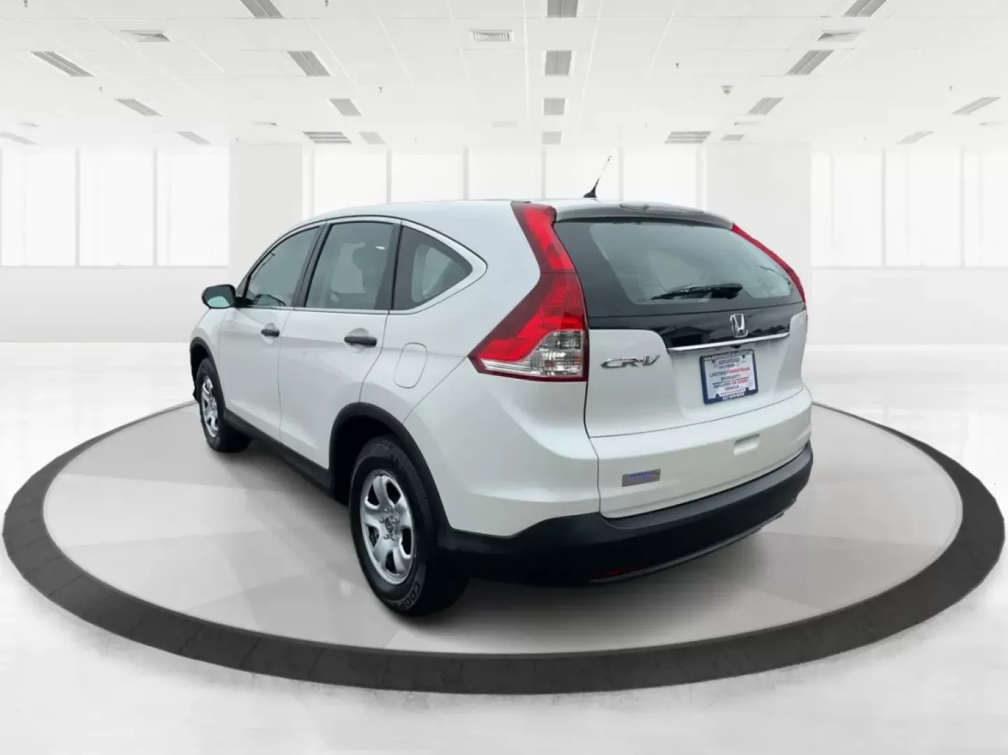 2013 Honda CR-V LX (5J6RM3H37DL) with an 2.4L I-4 DOHC engine, located at 4508 South Dixie Dr, Moraine, OH, 45439, (937) 908-9800, 39.689976, -84.218452 - If you're searching for a reliable vehicle that perfectly balances space, comfort, and efficiency for your family or daily commute, look no further than this 2013 Honda CR-V LX, proudly offered by Advantage Car and Credit in Fairborn, OH. Located conveniently at 1184 Kauffman Ave, we specialize in * - Photo#4