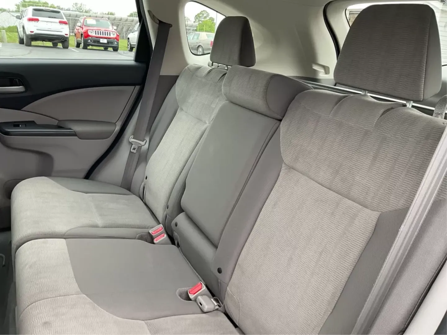 2013 Honda CR-V LX (5J6RM3H37DL) with an 2.4L I-4 DOHC engine, located at 4508 South Dixie Dr, Moraine, OH, 45439, (937) 908-9800, 39.689976, -84.218452 - If you're searching for a reliable vehicle that perfectly balances space, comfort, and efficiency for your family or daily commute, look no further than this 2013 Honda CR-V LX, proudly offered by Advantage Car and Credit in Fairborn, OH. Located conveniently at 1184 Kauffman Ave, we specialize in * - Photo#10
