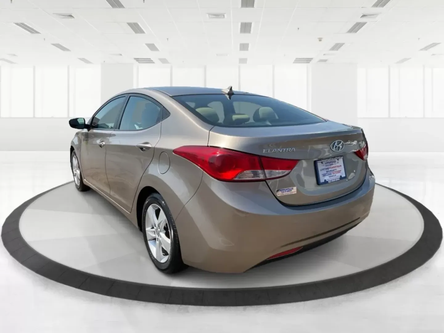 2013 Hyundai Elantra GLS (5NPDH4AE6DH) with an 1.8L I-4 DOHC engine, located at 8750 N County Rd 25A, Piqua, OH, 45356, (937) 908-9800, 40.164391, -84.232513 - **Unlock the Freedom of the Open Road with the 2013 Hyundai Elantra GLS** <br /> <br /> Are you ready to elevate your daily commute or embark on new adventures without breaking the bank? The 2013 Hyundai Elantra GLS, available at Advantage Car and Credit in Fairborn, OH, is the ideal sedan for budg - Photo#4