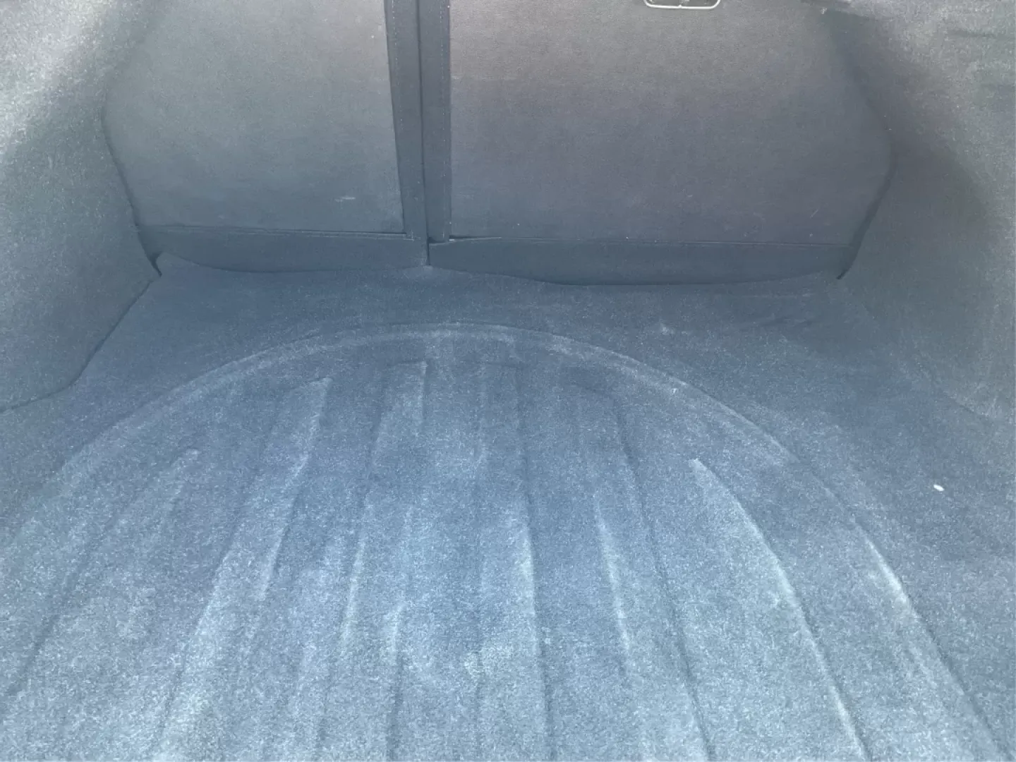 2013 Hyundai Elantra GLS (5NPDH4AE6DH) with an 1.8L I-4 DOHC engine, located at 8750 N County Rd 25A, Piqua, OH, 45356, (937) 908-9800, 40.164391, -84.232513 - **Unlock the Freedom of the Open Road with the 2013 Hyundai Elantra GLS** <br /> <br /> Are you ready to elevate your daily commute or embark on new adventures without breaking the bank? The 2013 Hyundai Elantra GLS, available at Advantage Car and Credit in Fairborn, OH, is the ideal sedan for budg - Photo#12