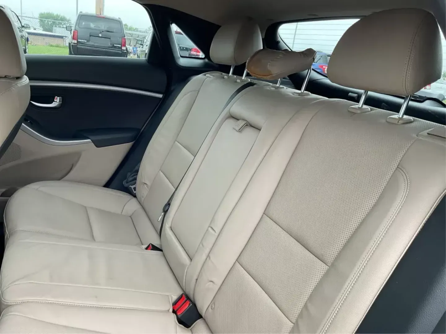2013 Hyundai Elantra GT Base (KMHD35LE4DU) with an Other engine, located at 4508 South Dixie Dr, Moraine, OH, 45439, (937) 908-9800, 39.689976, -84.218452 - **Discover Your Perfect Ride: 2013 Hyundai Elantra GT at Advantage Car and Credit!**<br /> <br /> Are you ready to elevate your daily commute or weekend adventures? Look no further than this stunning 2013 Hyundai Elantra GT, a versatile sedan that perfectly balances comfort, style, and fuel efficien - Photo#9