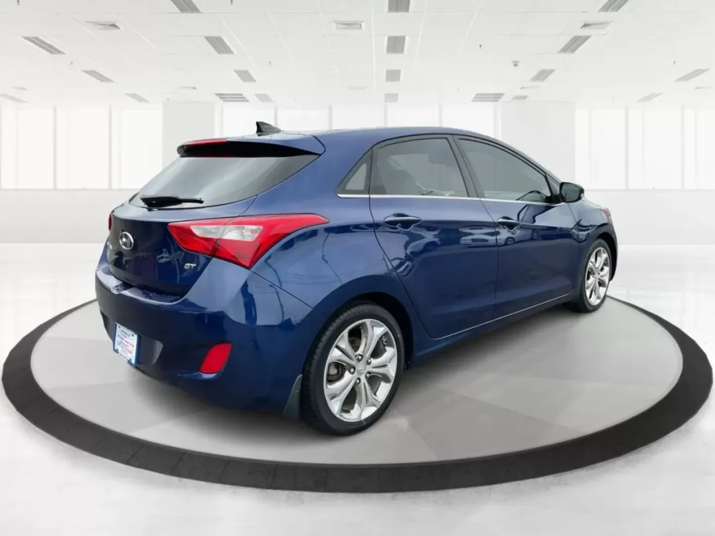 2013 Hyundai Elantra GT Base (KMHD35LE4DU) with an Other engine, located at 4508 South Dixie Dr, Moraine, OH, 45439, (937) 908-9800, 39.689976, -84.218452 - ### Discover the 2013 Hyundai Elantra GT Your Perfect Commuter Companion!<br /> <br /> Are you on the hunt for a reliable, stylish, and affordable vehicle that effortlessly fits into your everyday life? Look no further than the 2013 Hyundai Elantra GT, available now at Advantage Car and Credit in F - Photo#2