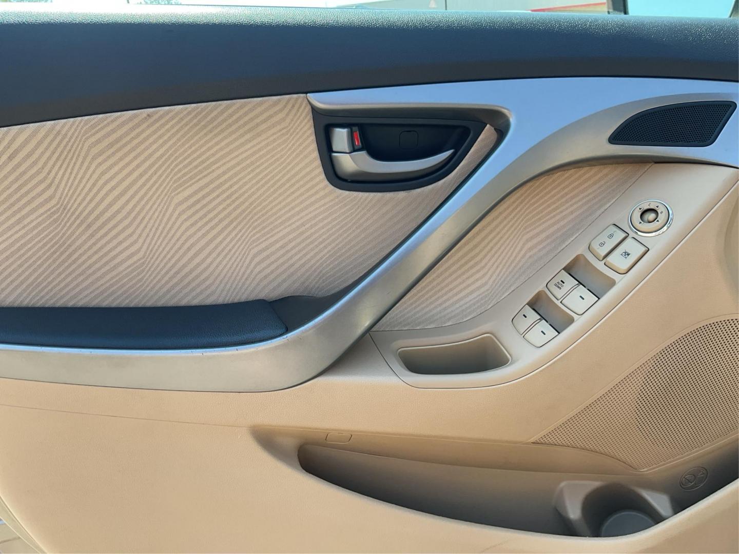 2013 Hyundai Elantra GLS (5NPDH4AE6DH) with an 1.8L I-4 DOHC engine, located at 880 E. National Road, Vandalia, OH, 45377, (937) 908-9800, 39.891918, -84.183594 - 2013 Hyundai Elantra GLS - Photo#16