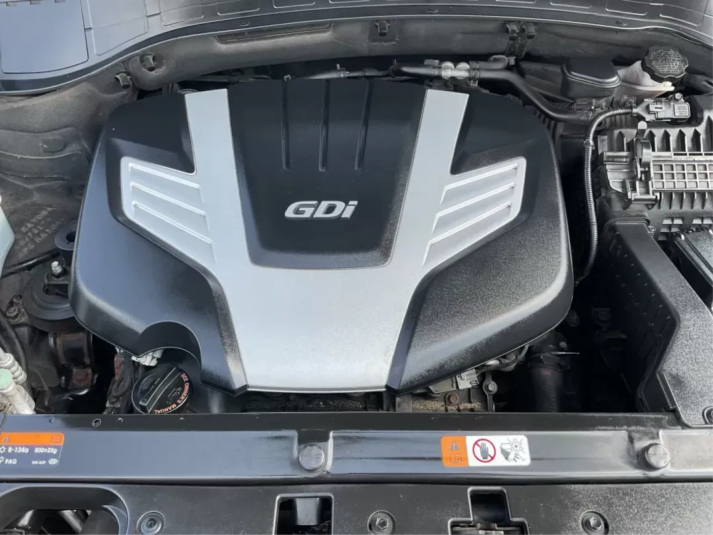 2013 Hyundai Santa Fe Limited (KM8SRDHF5DU) with an Lambda II 3.3L V-6 gasoline direct injection engine, located at 1099 N County Rd 25A, Troy, OH, 45373, (937) 908-9800, 40.057079, -84.212883 - **Experience Every Journey with Style and Comfort: 2013 Hyundai Santa Fe Limited at Advantage Car and Credit!**<br /> <br /> Are you looking for a vehicle that seamlessly blends comfort, capability, and style for your family adventures or daily commutes? Look no further! The 2013 Hyundai Santa Fe Li - Photo#10